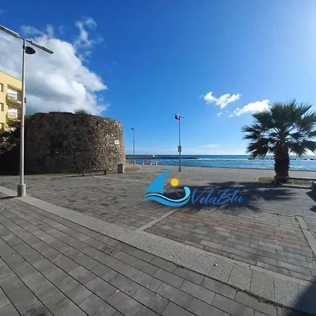 Capitan Gino La Dietro Langolo San Bartolomeo Al Mare
