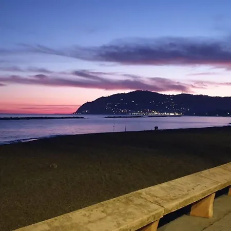 Capitan Gino, La Dietro L'angolo * San Bartolomeo Al Mare