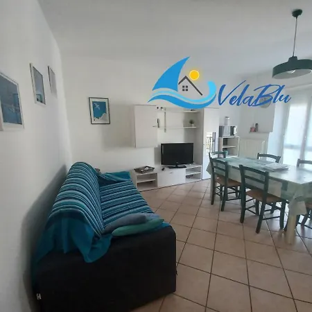 Capitan Gino, La Dietro L'angolo Apartamento