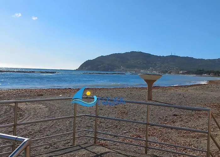 Capitan Gino, La Dietro L'angolo San Bartolomeo Al Mare