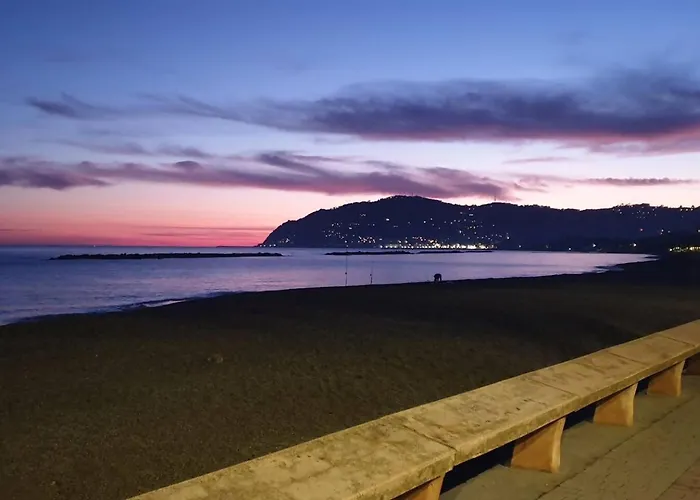 Capitan Gino, La Dietro L'angolo * San Bartolomeo Al Mare