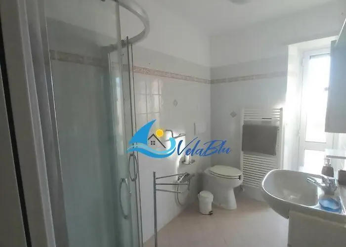 Capitan Gino, La Dietro L'angolo *